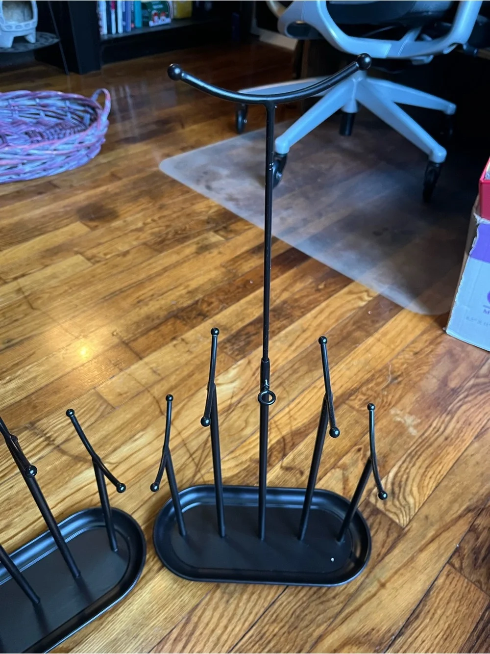 N/A organize necklaces